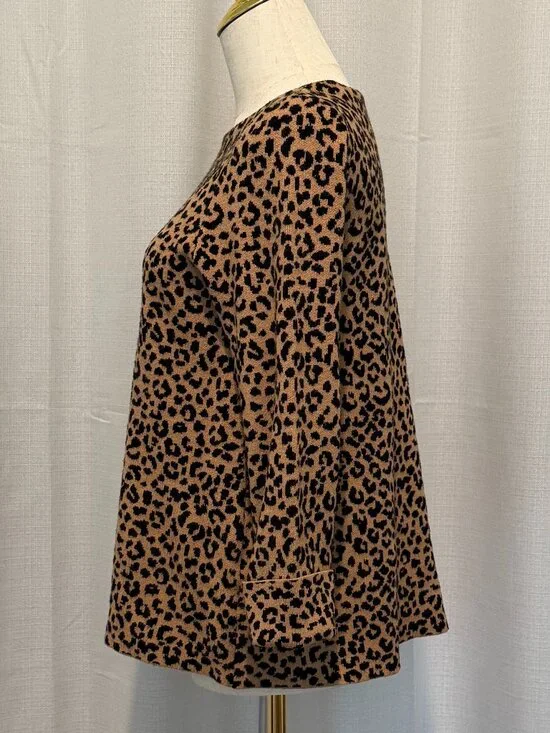 Cynthia Rowley Leopard Print Crew Neck Sweater M Soft Knit - Picture 3 of 10